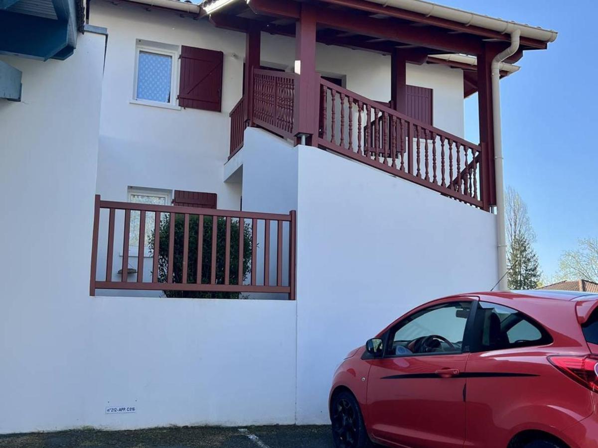 Appartement T1 Bis Avec Terrasse Et Piscine A Cambo-Les-Bains, 1 Chambre, Parking Prive - Fr-1-495-4 Luaran gambar