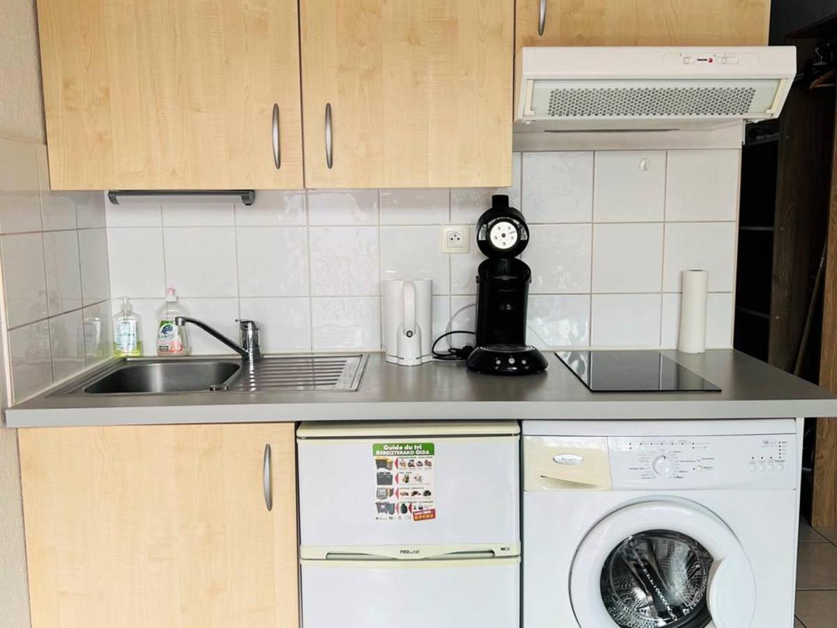 Appartement T1 Bis Avec Terrasse Et Piscine A Cambo-Les-Bains, 1 Chambre, Parking Prive - Fr-1-495-4 Luaran gambar